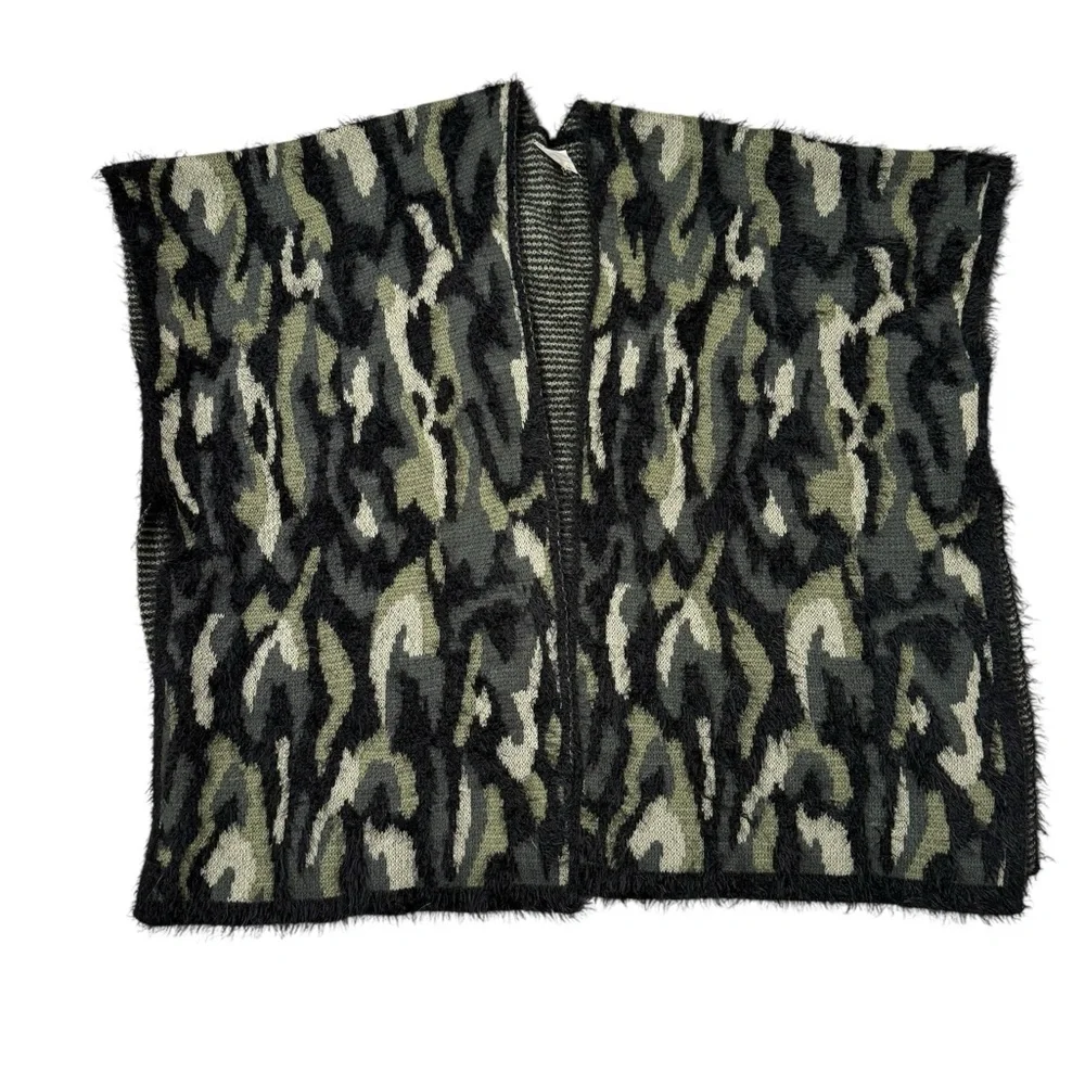 Cozy Fuzzy Camo Knit Ruana Wrap Cardigan Boho Neutral Layer - OS‎
